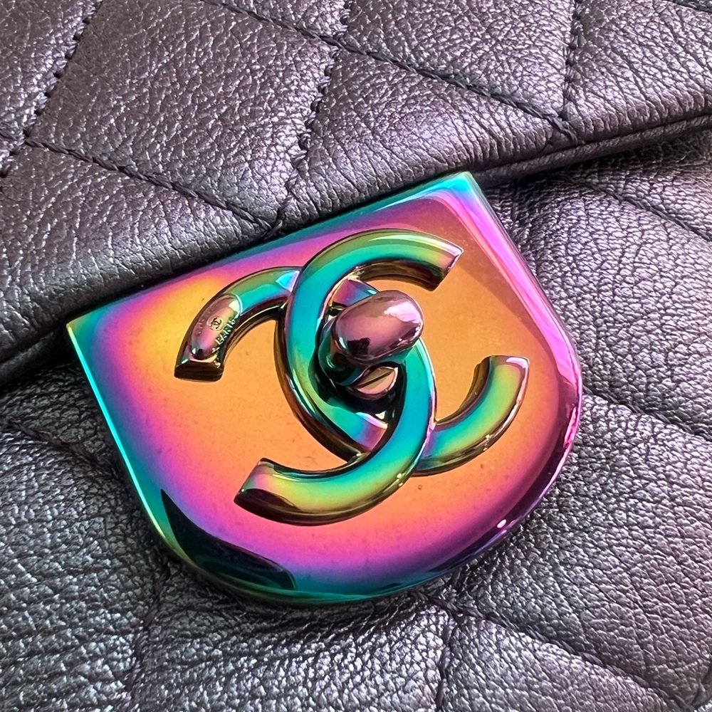 ✨🧜‍♀️ Chanel iridescent Double Carry Waist, Crossbody Flap Bag ✨🧜‍♀️ - Picture 3 of 16